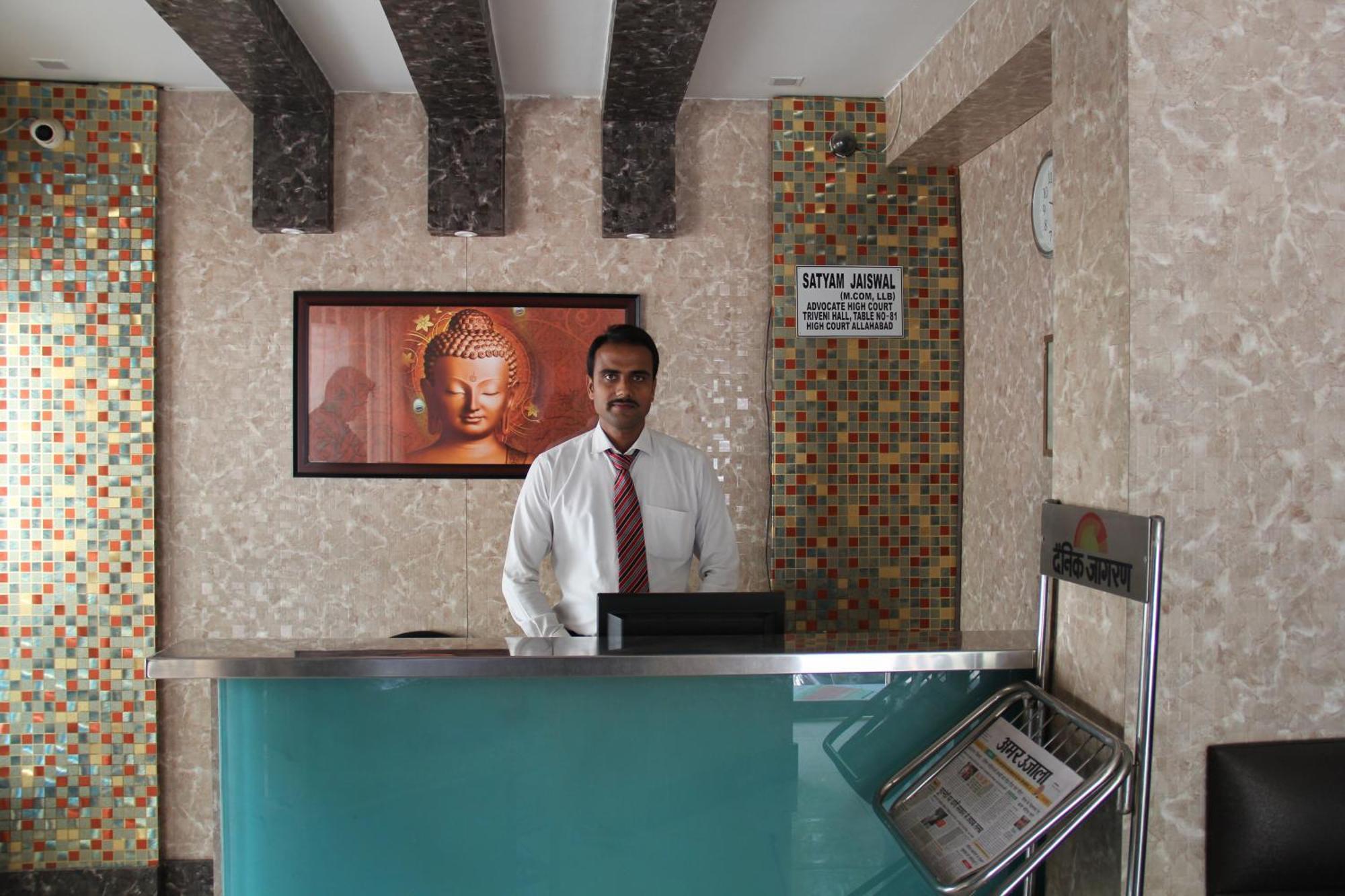 Hotel Ur Prayagraj Exterior photo