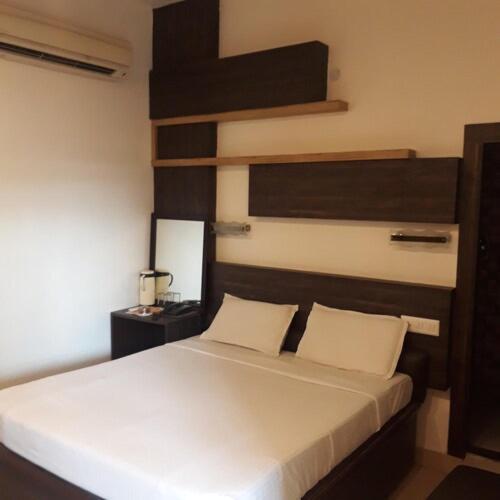 Hotel Ur Prayagraj Exterior photo